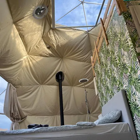 Glamping W Sercu Mazur Z Prywatna Plaza Campismo de Luxo *